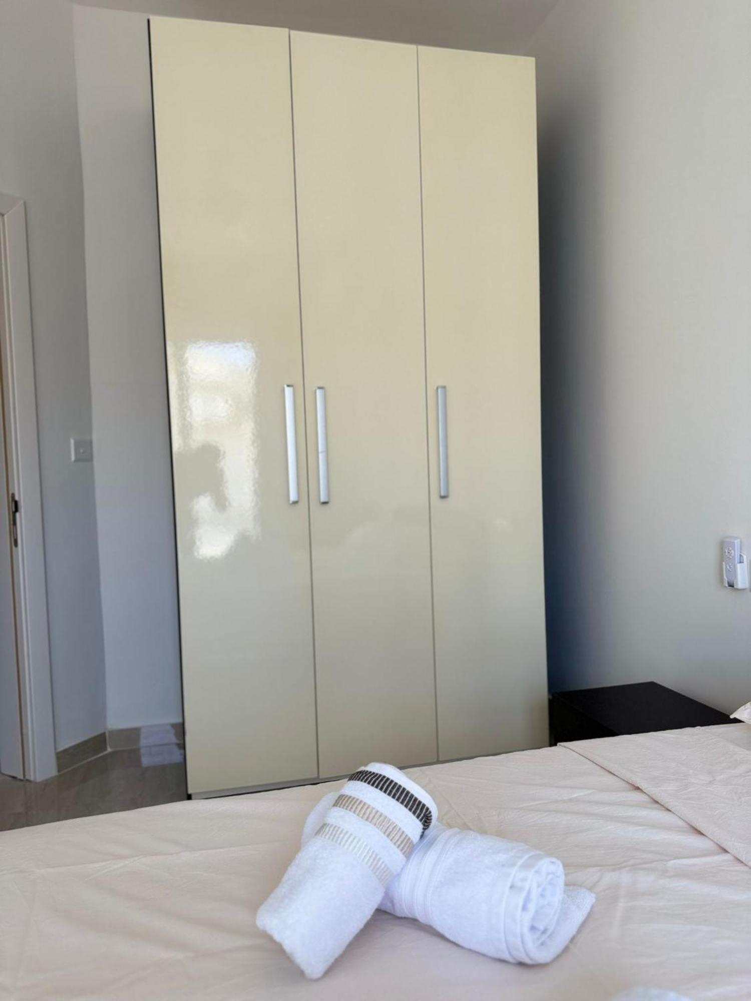 Victoria Modern Apartment Eksteriør billede